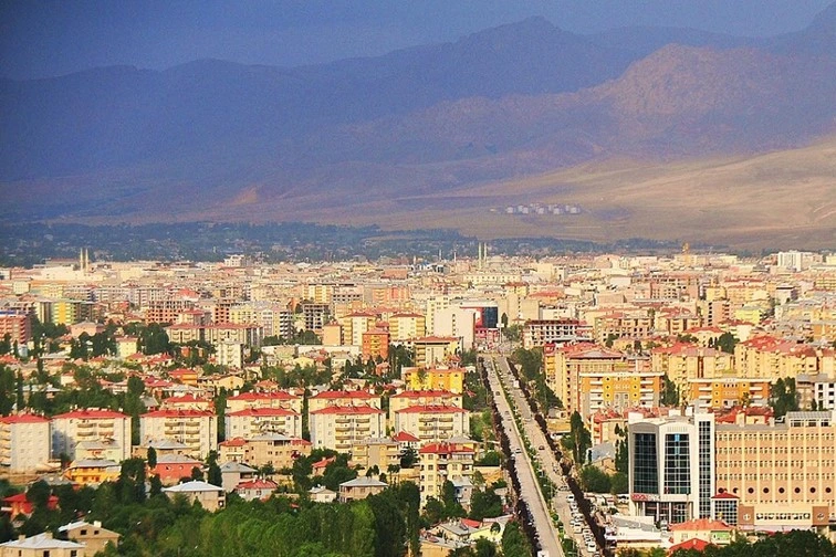 نمایی از شهر زیبای وان ترکیه