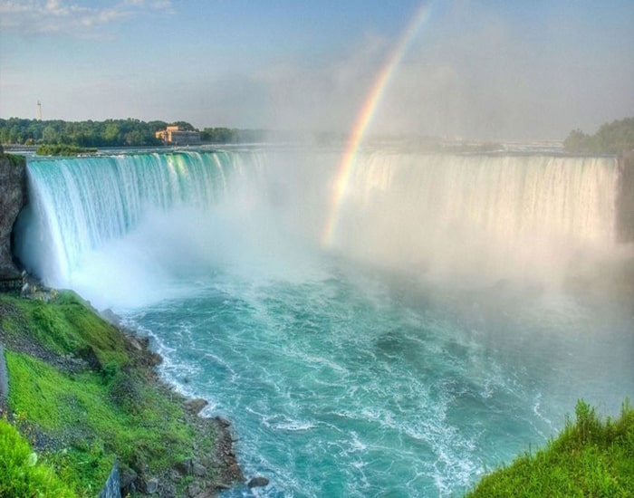 در تور کانادا از آبشار نیاگارا، این جاذبه گردشگری کشور کانادا بازدید خواهیم کرد.